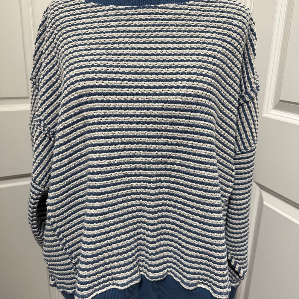 American Eagle This Feels Seriously Lived In Blue Waffle Weave Pullover Small